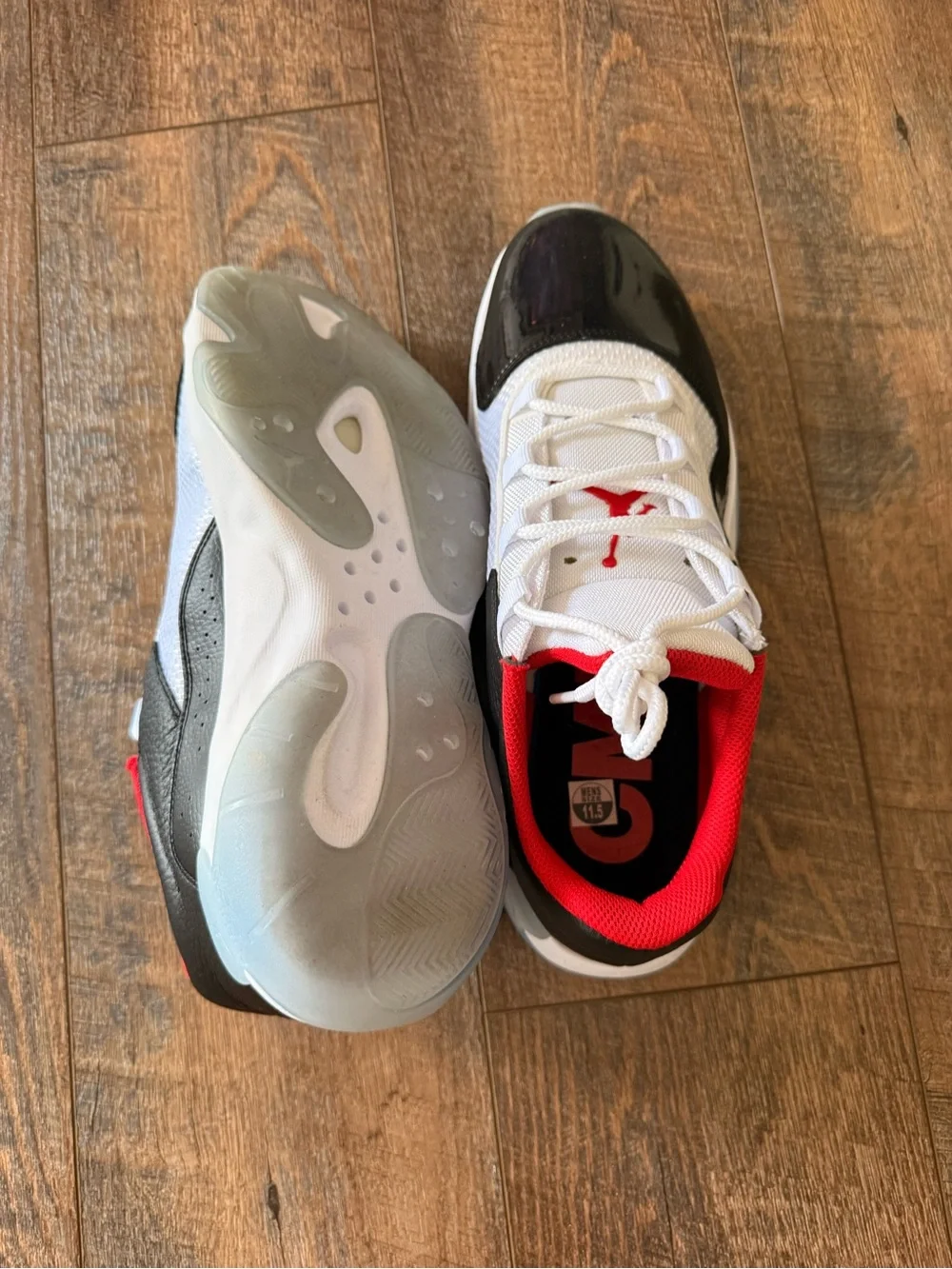 Nike Jordan 11 White/Black/Red ‘Bred’ Low-Top Sneakers
